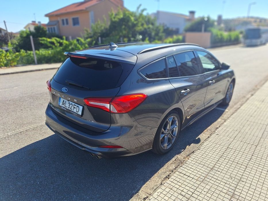 Ford Focus SW 1.0i Ecoboost ST Line X — photo 4