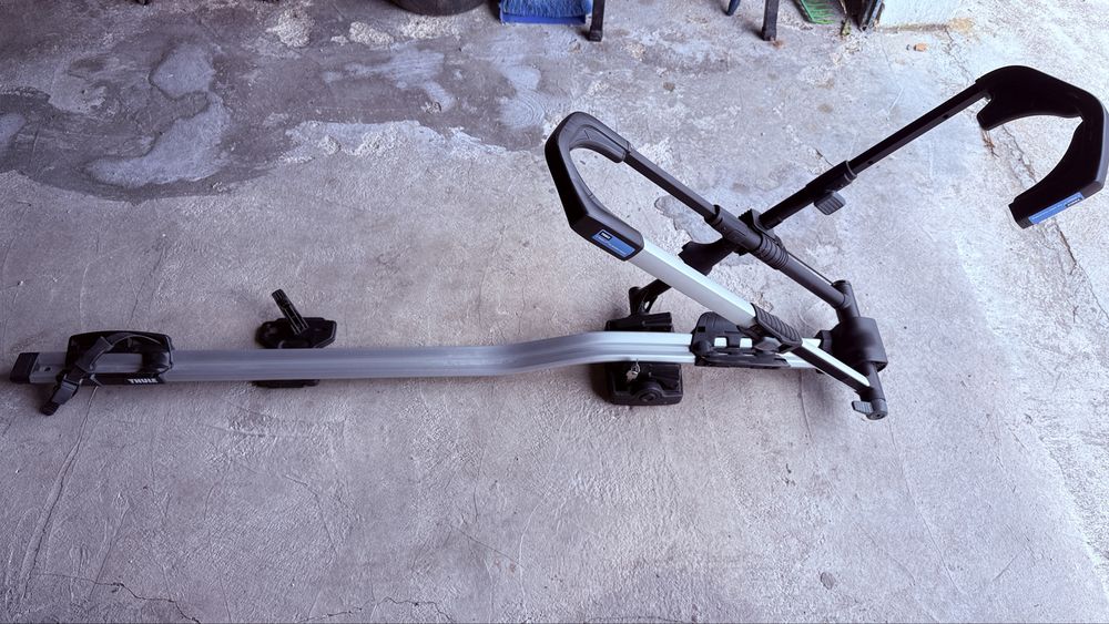 Suporte de Bicicleta de Tejadilho THULE UpRide – Como Novo