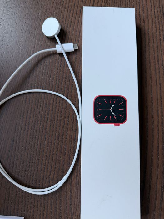 Apple Watch series 6 44mm Red Aluminum Cel