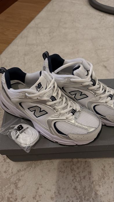 Кросівки New Balance 530,оригінал. Розмір 39,5- 24,5 см,MR530SG
