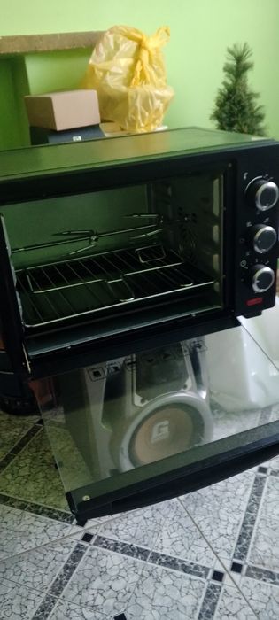 Piekarnik-grill elektryczny z rożnem obrotowym Esperanza