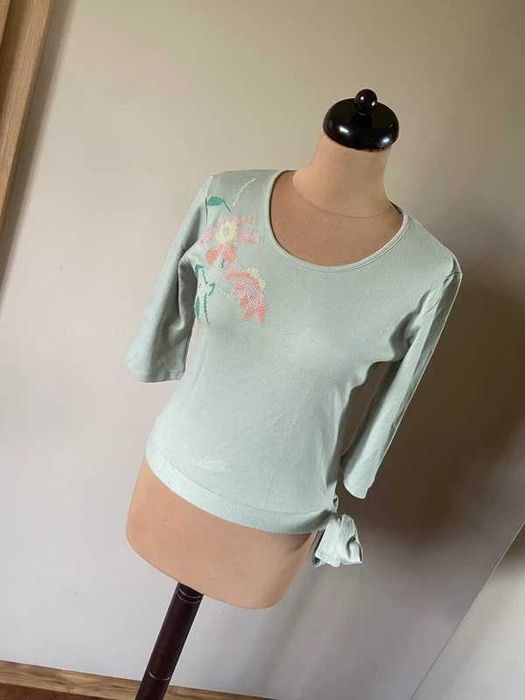 Haft lekka bluzka sweter naszywki szary khaki m l 38 bawelna