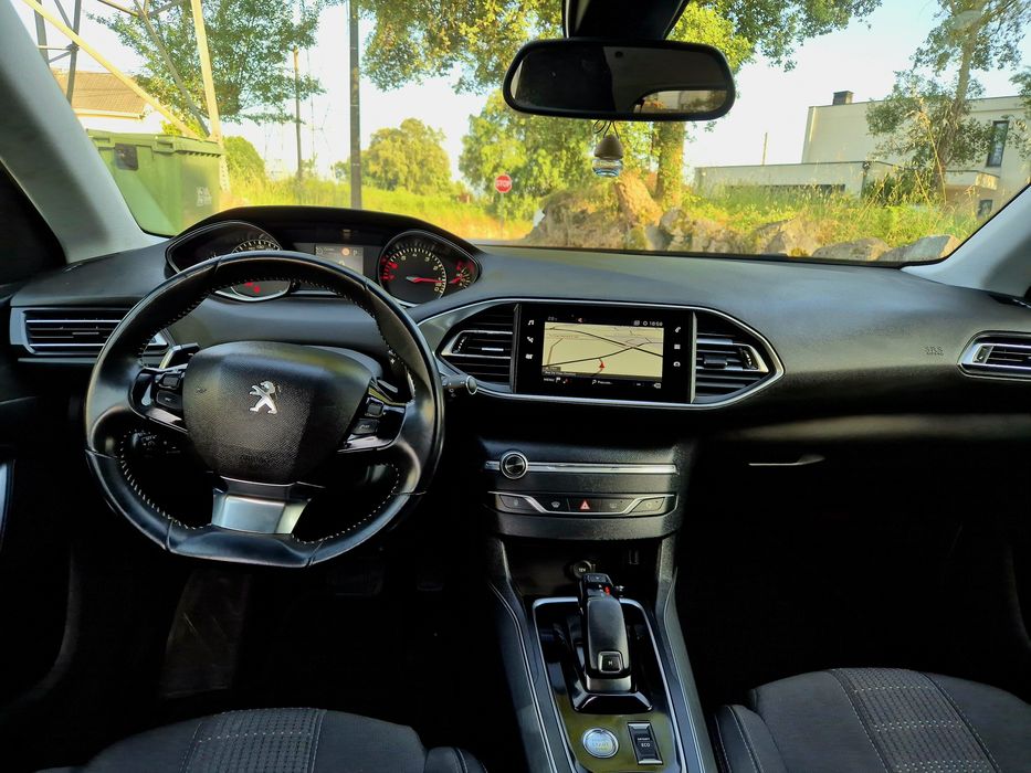 Peugeuot 308 Allure 1.2 PureTech 130Cv