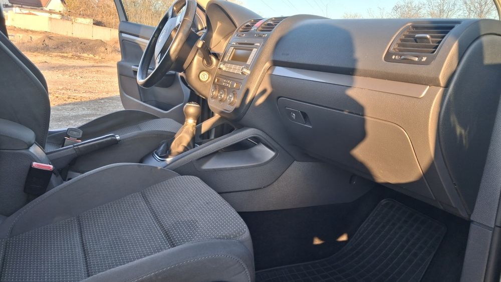 Продам Фольцваген Golf 1,4
