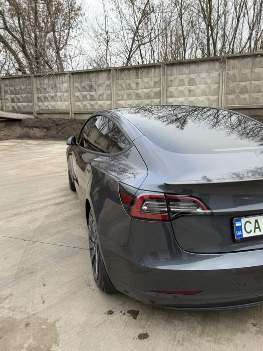 Tesla 3 повний привід, запас ходу 400+, обмін