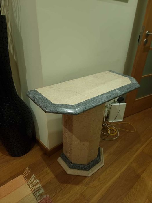 Mesa de apoio + Espelho - Pedra Mármore - Hall de entrada