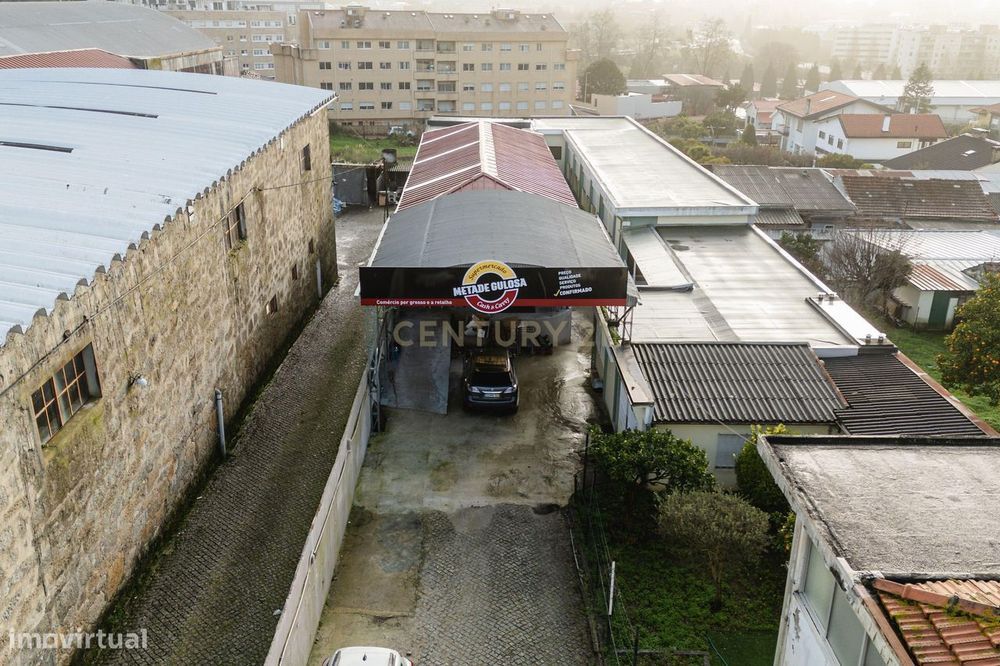 Armazém Comercial à Venda nas Devesas – Centro de Vila Nova de Gaia