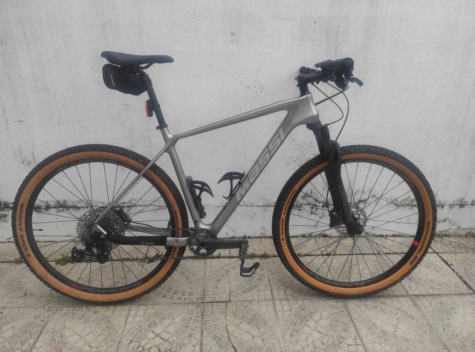 Massi Team elite carbono XL 2023, transmissão SLX, suspensão Judy