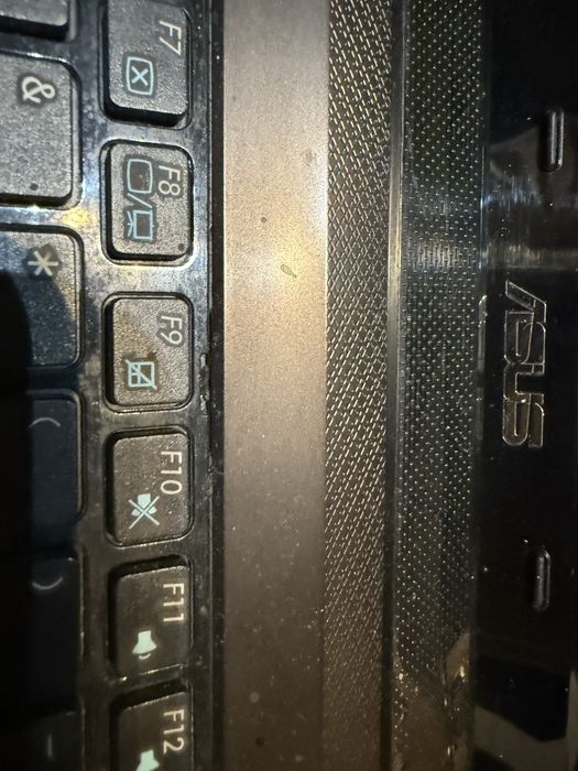 Laptop używany ASUS