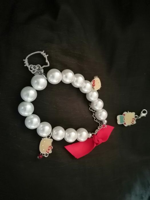 Pulseira Hello kitty e pendente marca Sanrio64751084289153120
