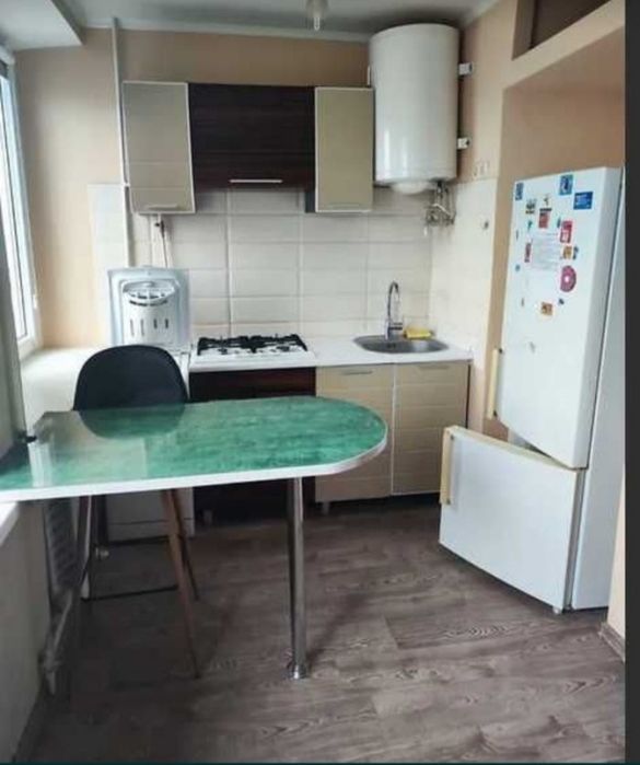 Сдаю 1 к/кв ул.Карпенко 4/9к мебель, техника 7000