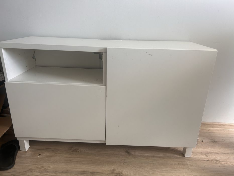 komoda biała pod telewizor