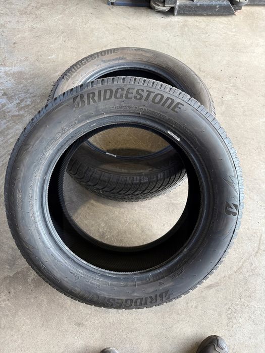 255/55/19 Bridgestone Blizzak LM005