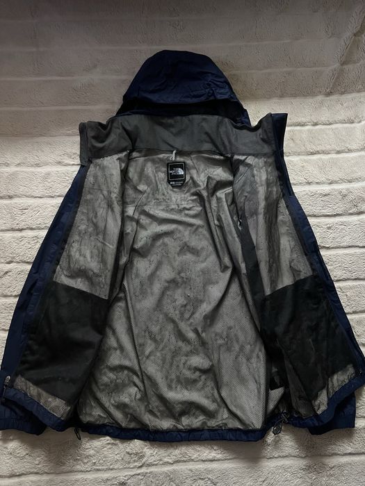 The North Face (L) Rain Jacket чоловіча вітровка темно-синя на мембрані водонепроникна куртка курточка
