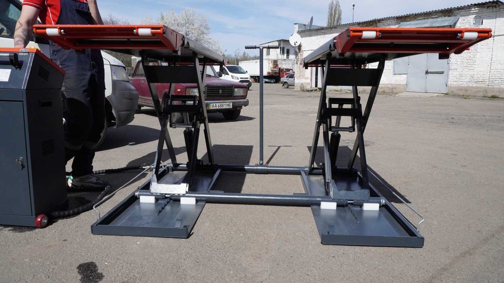 Підйомник мобільний ножичний