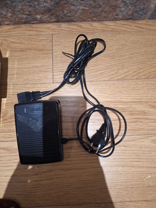 Máquina de costura Jata 740