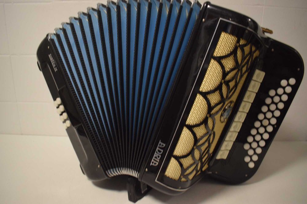 Concertina Adria Diaton IV 4 Voz. Do