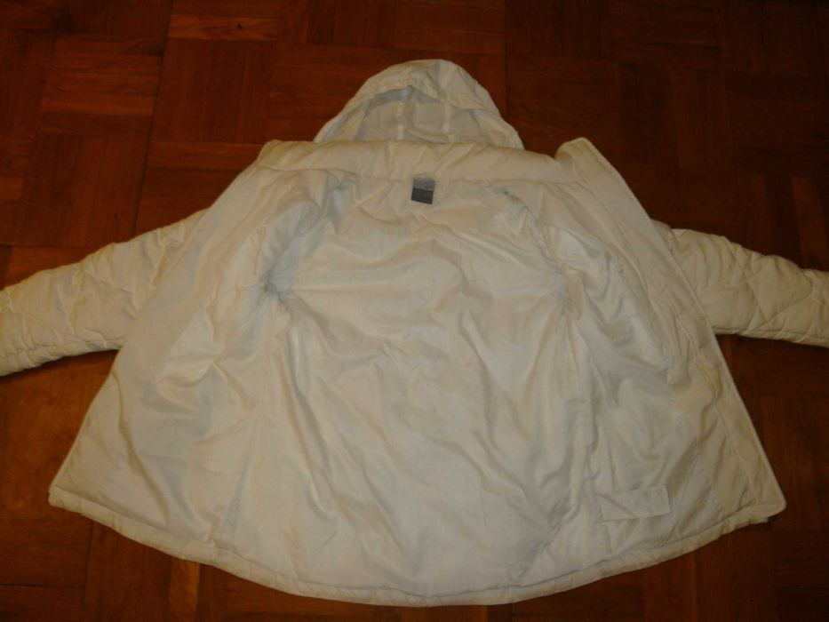 Куртка женская NIKE тёплая , размер S-M ( 38-40 )