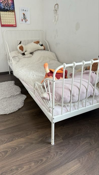 Біле Металеве Ліжко IKEA