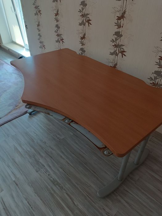 Стол письменный рабочий