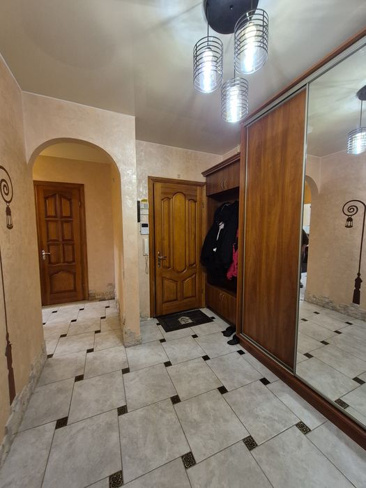 Продам квартиру на Леваневського