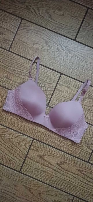 Liliowy elegancki biustonosz Essentials r. 85 B