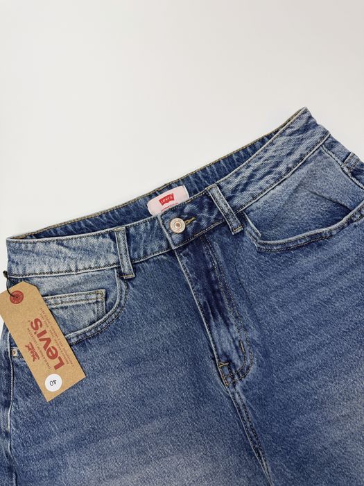 Calca levis mom fit nova