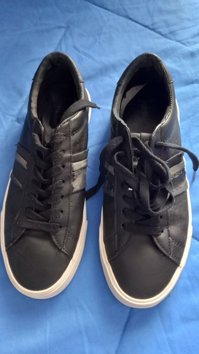 Para desocupar. Vendo Ténis Usados em bom estado