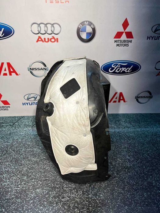 Підкрилок передній лівий Tesla model 3 highland 2024+