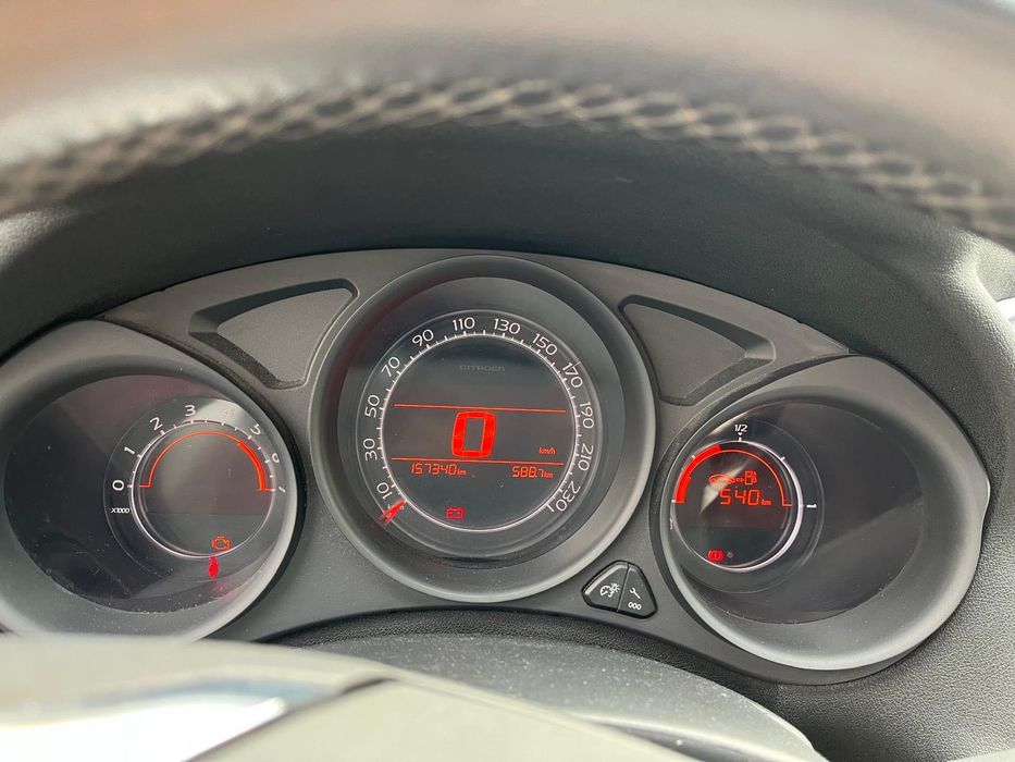 Carro Citroen C4 2014