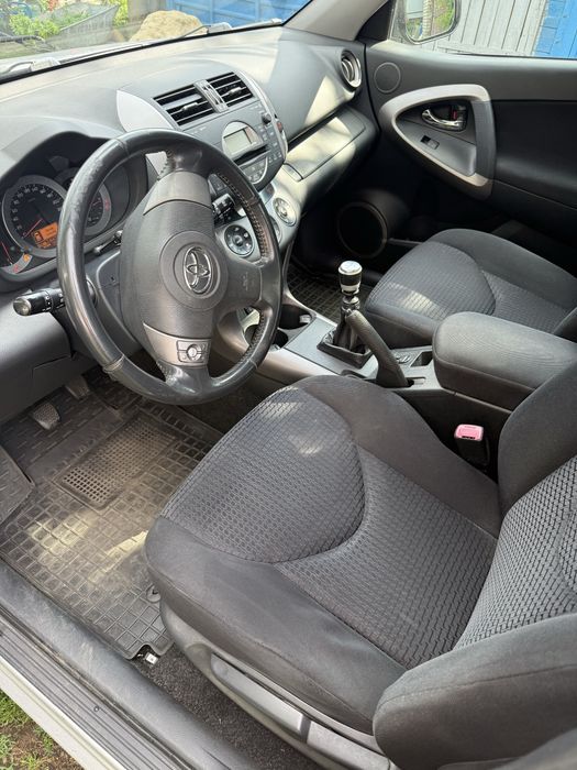 Продаж Toyota Rav 4