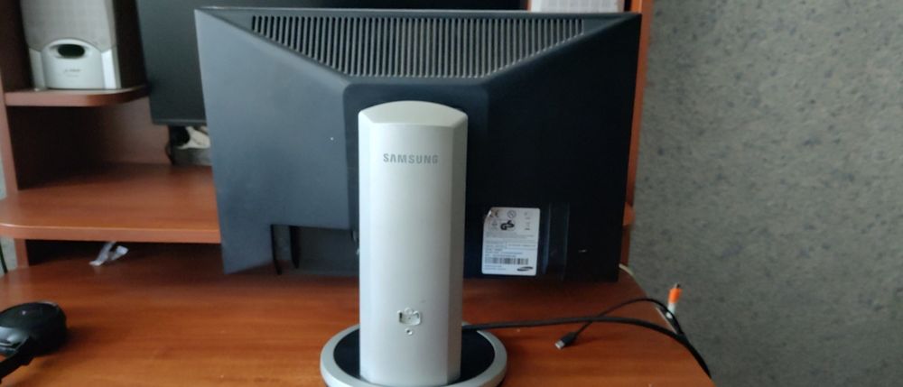 Монитор Samsung 19 940bw
