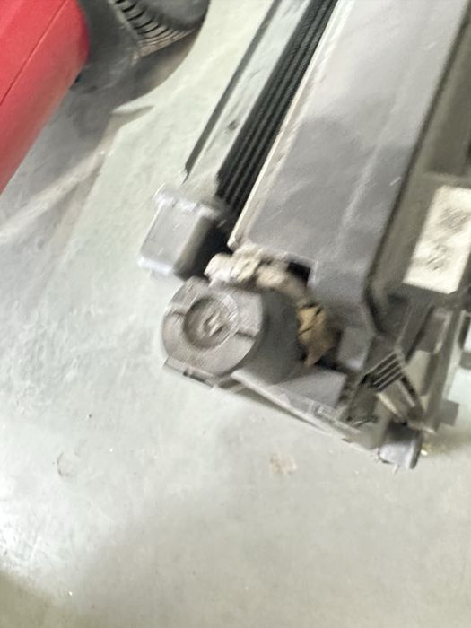 Касета радіаторів лексус 2024