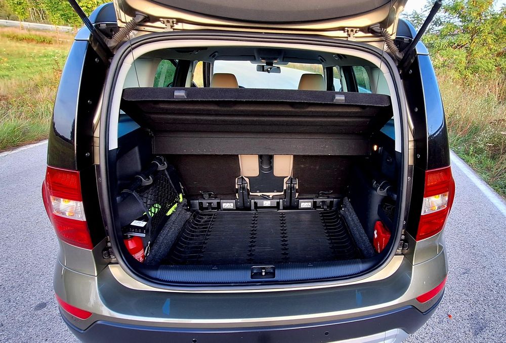 Samochód osobowy SKODA YETI