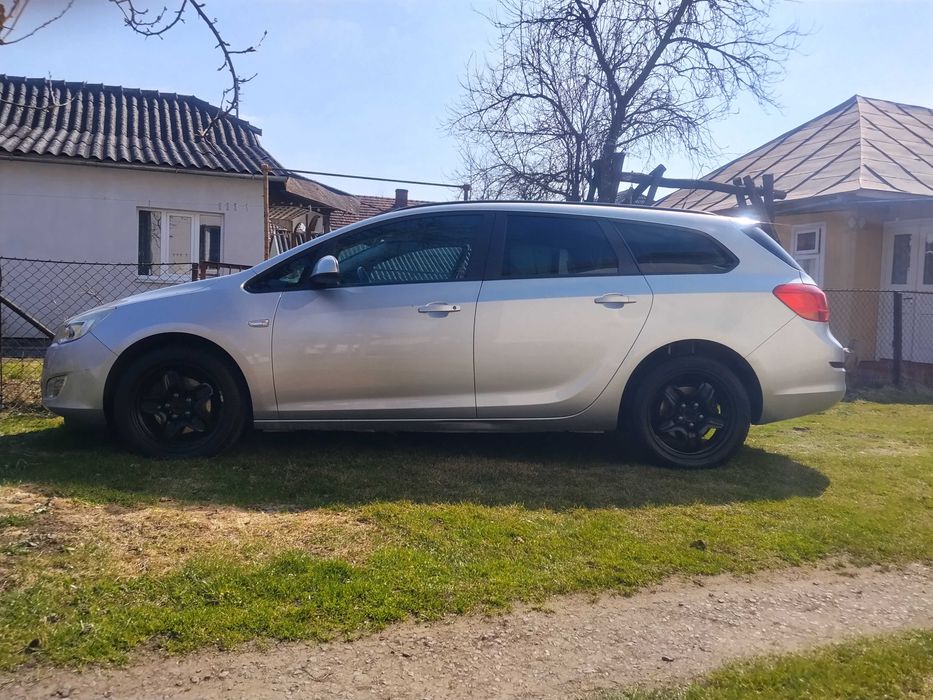 OPEL Astra j універсал