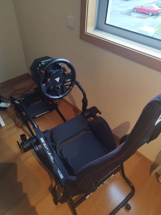 Volante Thrustmaster T598 + cockpit Next Level Racing GT Lite Pro