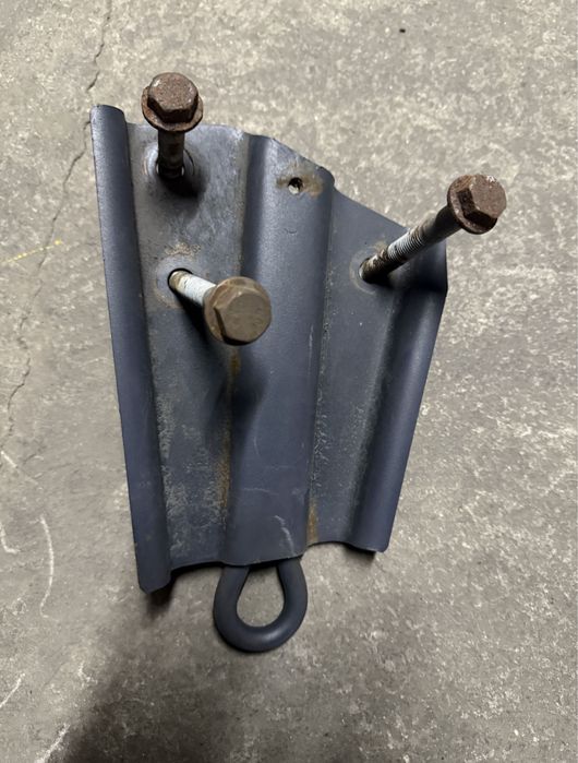 Буксировочна петля (Вухо) Mercedes Sprinter A906