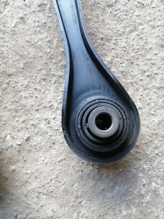 Рычаги поперечные