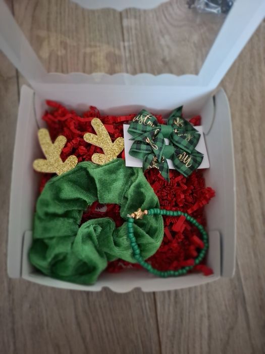 Zestaw box upominkowy prezent mikołajki gumka spinki branzoletka