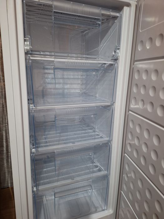 Sprzedam zamrażarkę szufladkowa