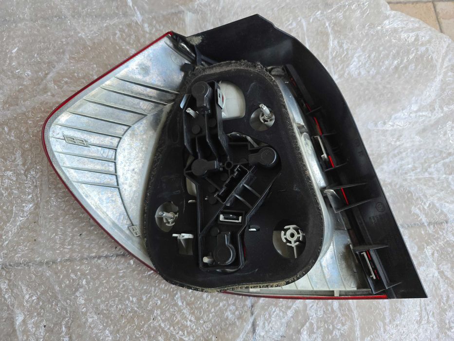 2 Óticas BMW E87 Original Valeo traseiras - 6 3 2 1 6 9 2 4 5 0 1 /2