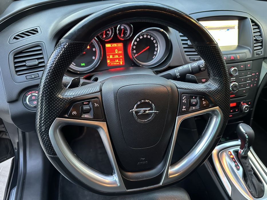 Продам автомобіль Opel Insignia