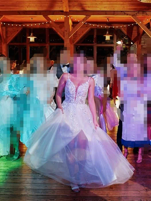 Piękna suknia ślubna