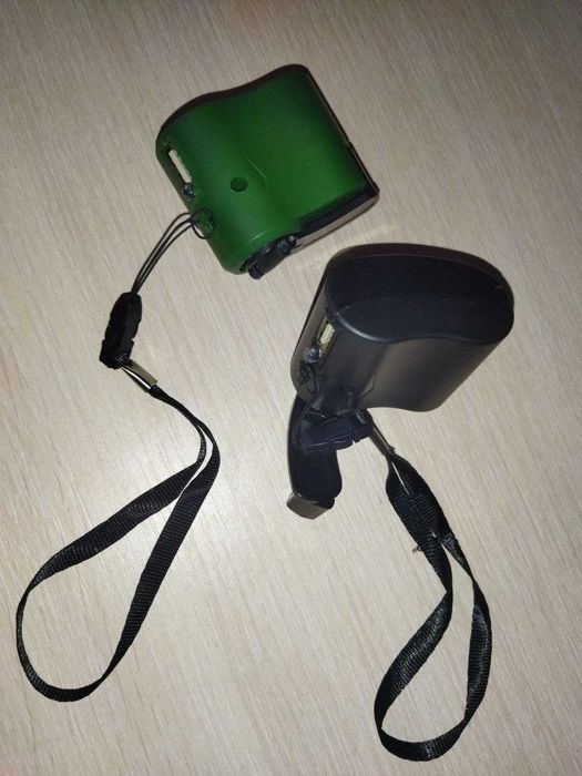 Ручний зарядний пристрій для мобільних телефонів