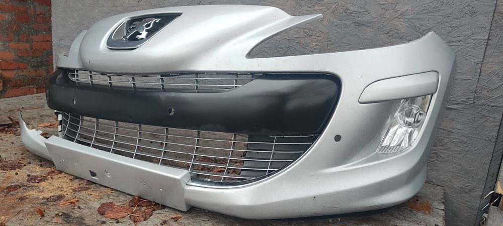 Бампер пежо 308 (2008р.) решітки