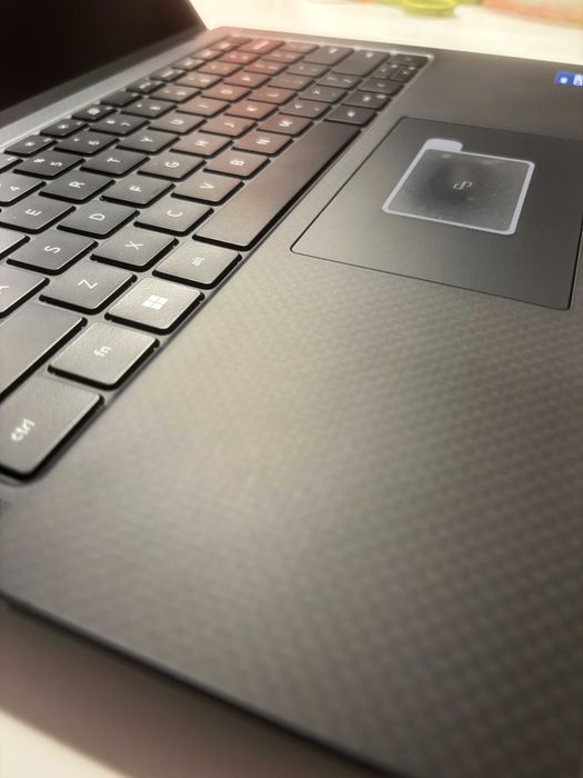 Laptop Dell Precision 5470. Super stan!!!
