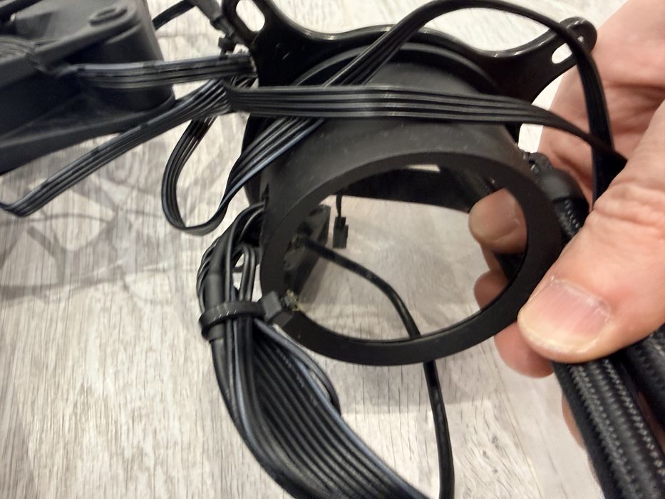 NZXT Kraken 360 — система рідинного охолодження 360 мм