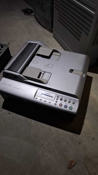 Limpeza garagem – artigos variados (Bicicleta, Colchão, Mala..)