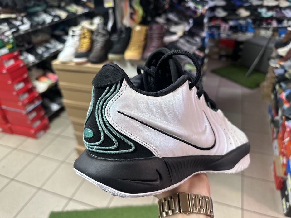 Баскетбольні кросівки Nike Lebron 21 XXI ( РОЗМІР 44,5, 52,5  )