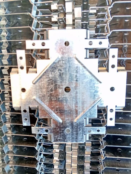 З'єднувач універсальний для CD-профілю